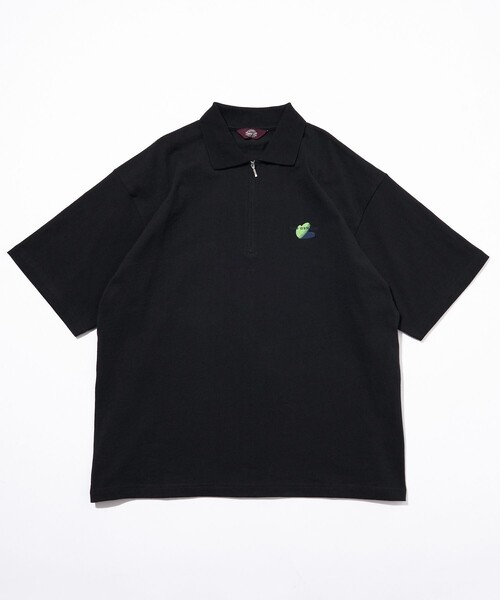 TOWNCRAFT（タウンクラフト）の「Towncraft PREP/タウンクラフトプレップ カクテル ハーフジップ 半袖Tシャツ 刺繍カットソー/Cocktail half zip SS Tee（Tシャツ/カットソー・メンズ・ホワイト/チャコールグレー/グレー/ブラック・LARGE/SMALL/MEDIUM）」の2枚目の写真