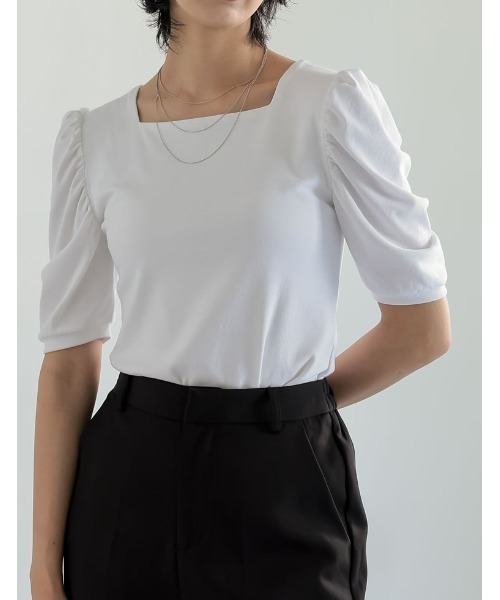 スムースカットソースクエアネックギャザースリーブトップス