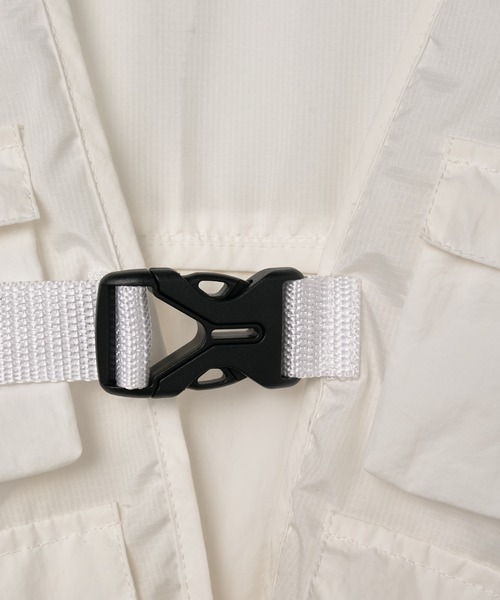 CIAOPANIC TYPY（チャオパニックティピー）の「【KIDS】ウエストベルト付きナイロンキャンプベスト（ベスト・キッズ・ホワイト/ブラック・M/XL/XXL）」の10枚目の写真