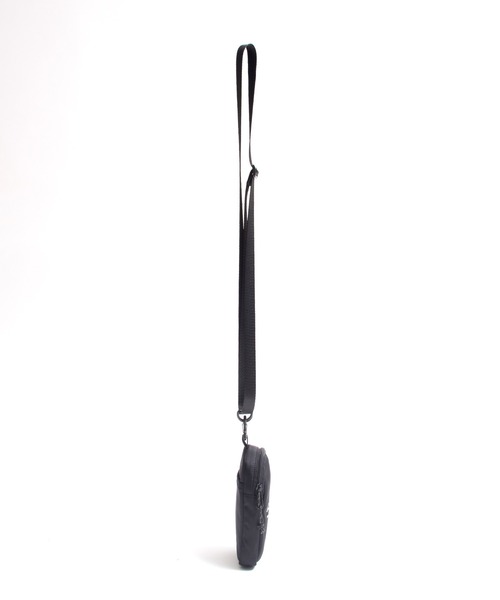 Arnold Palmer（アーノルドパーマー）の「ナイロン ツイル ミニ シェア ショルダーポーチ（ショルダーバッグ・レディース・ブラック/ベージュ/ネイビー・F）」の7枚目の写真