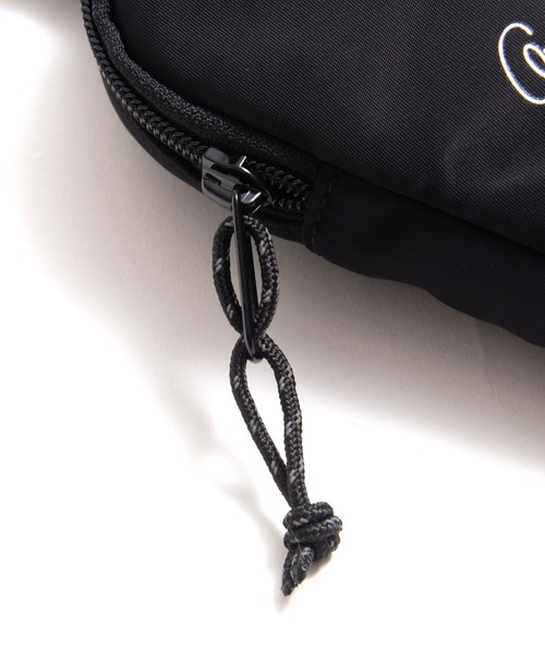 Arnold Palmer（アーノルドパーマー）の「ナイロン ツイル ミニ シェア ショルダーポーチ（ショルダーバッグ・レディース・ブラック/ベージュ/ネイビー・F）」の11枚目の写真