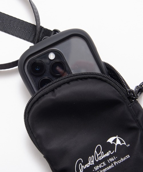 Arnold Palmer（アーノルドパーマー）の「ナイロン ツイル ミニ シェア ショルダーポーチ（ショルダーバッグ・レディース・ブラック/ベージュ/ネイビー・F）」の9枚目の写真