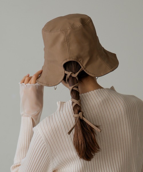 Bab(バブ)の「バックリボンバケットハット(ハット・レディース・グレイッシュベージュ/ホワイト系その他・ONESIZE)」の1枚目の写真