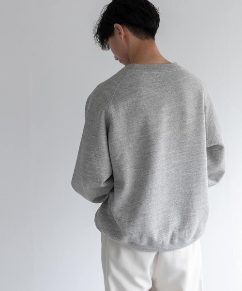 FORK&SPOON（フォークアンドスプーン）の「FORK&SPOON　ラフィー裏毛クルーネックスウェット（スウェット・メンズ・アイボリー/チャコールグレー/ライトグレー・4/5）」の6枚目の写真