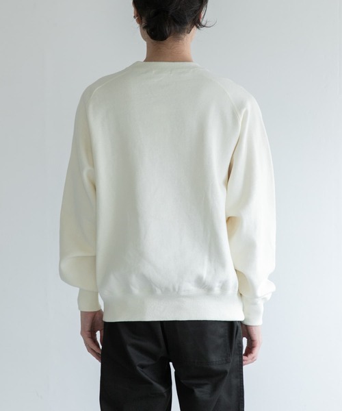 FORK&SPOON（フォークアンドスプーン）の「FORK&SPOON　ラフィー裏毛クルーネックスウェット（スウェット・メンズ・アイボリー/チャコールグレー/ライトグレー・4/5）」の17枚目の写真