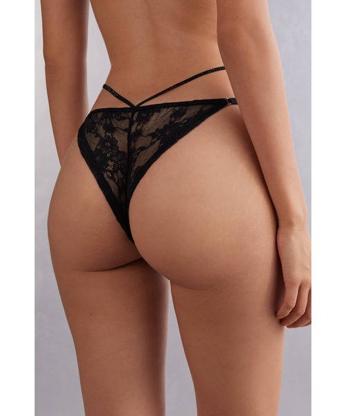 Intimissimi（インティミッシミ）の「A Special Moment サイド