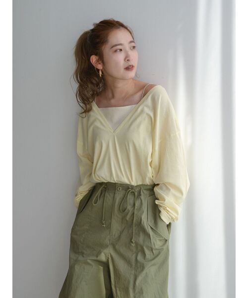 Ungrid（アングリッド）の「ハイツイストＶネックロングスリーブTee（Tシャツ/カットソー・レディース・オフホワイト/ブラック/イエロー・FREE）」の5枚目の写真