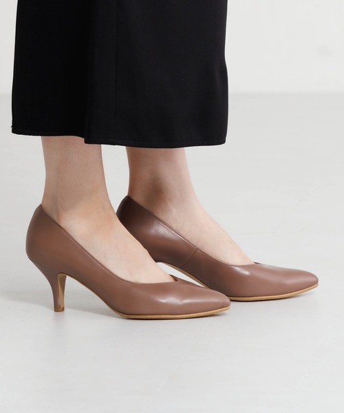 卑弥呼(ヒミコ)の「【Made in Japan】ポインテッドトゥパンプス/643102(パンプス・レディース・プラチナム/ベージュ/イエロー/ブラック/ピンク/ボルドー/シルバー/ライトブルー/ダークブラウン/ピンクベージュ/グレー・22.5cm/23.5cm/24.5cm/25.0cm/22.0cm/23.0cm/24.0cm/21.5cm/25.5cm/26.5cm/26.0cm)」の22枚目の写真