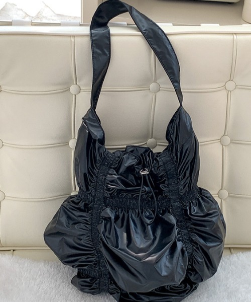 She's Closet(シーズクローゼット)の「メタリックシャーリングショルダーバッグ/肩掛けトートバッグ(ショルダーバッグ・レディース・アイボリー/ゴールド/ブラック/シルバー・FREE)」の8枚目の写真