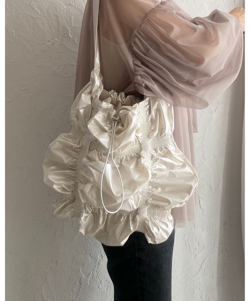 She's Closet(シーズクローゼット)の「メタリックシャーリングショルダーバッグ/肩掛けトートバッグ(ショルダーバッグ・レディース・アイボリー/ゴールド/ブラック/シルバー・FREE)」の22枚目の写真