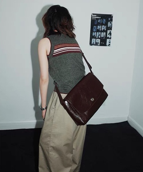 gossip!ロサンゼルス(ゴシップロサンゼルス)の「Y2K 大容量バッグ ショルダーバッグ 斜め掛けバッグ 通勤用(ショルダーバッグ・レディース・ブラック/ブラウン・FREE)」の22枚目の写真