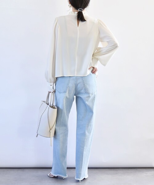 quaranciel(カランシエル)の「quaranciel:〈手洗い可能〉プリーツ ハイネック ブラウス(シャツ/ブラウス・レディース・ネイビー/オフホワイト・ONE SIZE)」の5枚目の写真