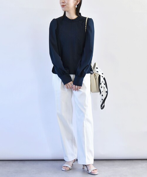 quaranciel(カランシエル)の「quaranciel:〈手洗い可能〉プリーツ ハイネック ブラウス(シャツ/ブラウス・レディース・ネイビー/オフホワイト・ONE SIZE)」の9枚目の写真