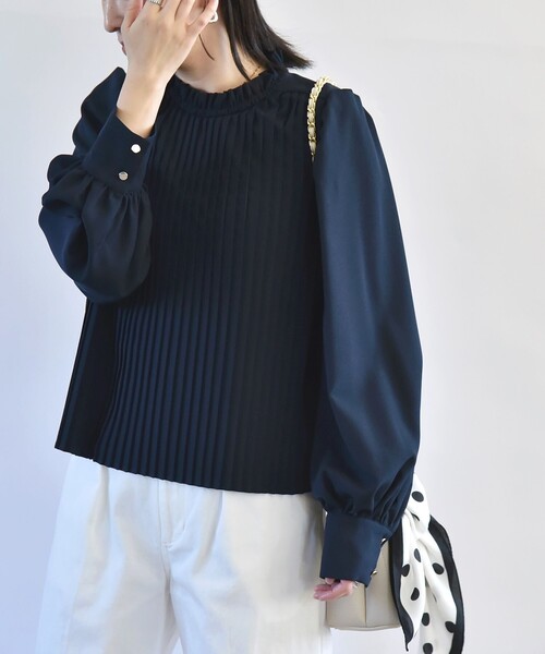 quaranciel(カランシエル)の「quaranciel:〈手洗い可能〉プリーツ ハイネック ブラウス(シャツ/ブラウス・レディース・ネイビー/オフホワイト・ONE SIZE)」の12枚目の写真