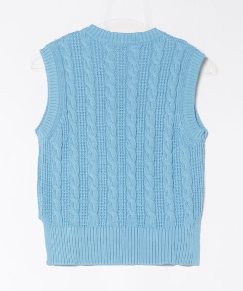 BENETTON (UNITED COLORS OF BENETTON)(ベネトンユナイテッドカラーズオブベネトン)の「コットン100%クルーネックケーブル編みクロップド丈サイドスリットノースリーブニットトップス(ベスト・レディース・ラベンダー/ライトブルー/ホワイト・SMALL/X-SMALL/MEDIUM)」の4枚目の写真
