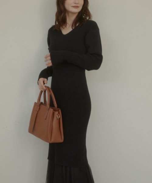 ACYM Sheer sleeve mini ワンピース ACYM（アシーム）の「Sheer sleeve mini ワンピース（ワンピース