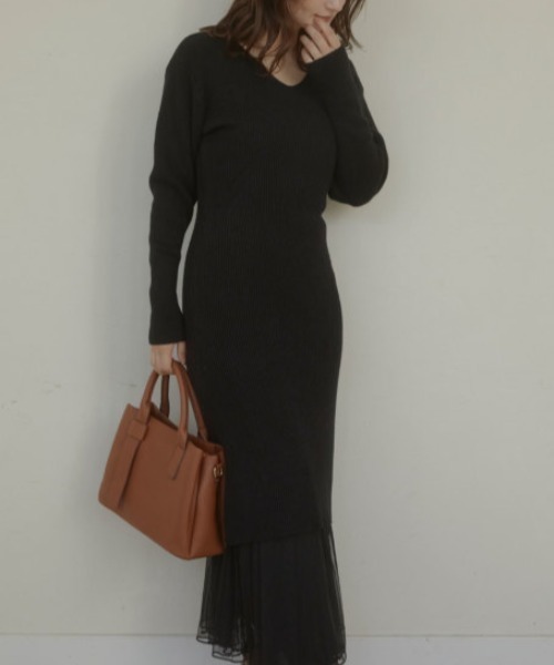 ACYM（アシーム）の「2024 Decollete cut knit ワンピース（ワンピース・レディース・アイボリー/ブラック・FREE）」の13枚目の写真