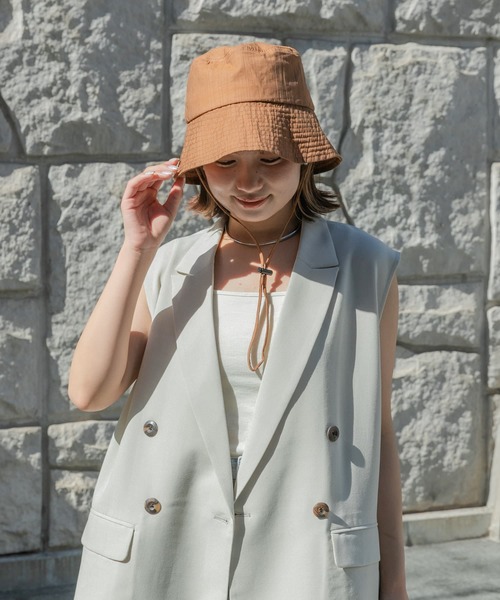 SENSE OF PLACE by URBAN RESEARCH(センスオブプレイスバイアーバンリサーチ)の「『WEB/一部店舗限定』UVダウンブリムハット(ハット・レディース・アイボリー/ブラック/ブラウン・ONE)」の3枚目の写真