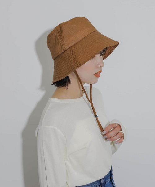 SENSE OF PLACE by URBAN RESEARCH(センスオブプレイスバイアーバンリサーチ)の「『WEB/一部店舗限定』UVダウンブリムハット(ハット・レディース・アイボリー/ブラック/ブラウン・ONE)」の16枚目の写真