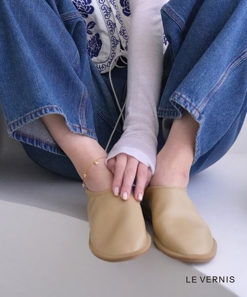 SLOBE IENA（スローブイエナ）の「【LE VERNIS/ル・ベルニ】 BERE FOOT シューズ（その他シューズ・レディース・ベージュ/ブラック・24.5cm/24cm/23.5cm/23cm）」の12枚目の写真