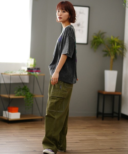 SANTA CRUZ(サンタクルーズ)の「【限定販売】SANTACRUZ/サンタクルーズ ユニセックス 刺繍ロゴTシャツ オーバーサイズ 502242440(Tシャツ/カットソー・レディース・ブラック×ブルー/ブラック×グリーン・M/L/XL)」の14枚目の写真