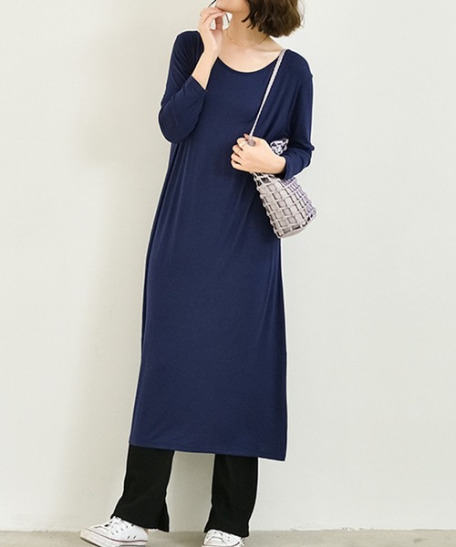 Dewlily(デューリリー)の「Tシャツワンピース(ワンピース・レディース・ダークグレー/レッド/ブラック/グレー/ネイビー・L/M)」の9枚目の写真