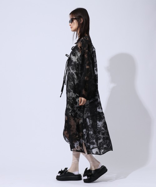 ENIM BY VICKY(エニムバイビッキー)の「リボンベルト厚底サンダル(サンダル・レディース・ブラック/オフホワイト・L/M/S)」の3枚目の写真
