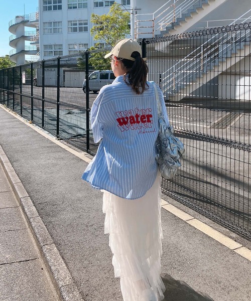 AS KNOW AS plus（アズノゥアズプラス）の「◎サガラ刺繍 バックアートロゴ半袖ビッグシャツ（シャツ/ブラウス・レディース・イエロー系/ブルー系/グリーン系/ベージュ系1/ブルー系1/ブラウン系1・FREE）」の14枚目の写真