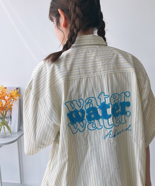 AS KNOW AS plus（アズノゥアズプラス）の「◎サガラ刺繍 バックアートロゴ半袖ビッグシャツ（シャツ/ブラウス・レディース・イエロー系/ブルー系/グリーン系/ベージュ系1/ブルー系1/ブラウン系1・FREE）」の20枚目の写真