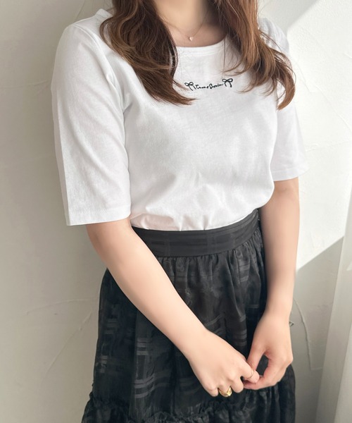 apres jour（アプレジュール）の「ロゴリボン刺繍Tシャツ【ZOZOTOWN限定アイテム】（Tシャツ/カットソー・レディース・ホワイト系その他/オフホワイト/ブラック・X-LARGE/フリー）」の10枚目の写真