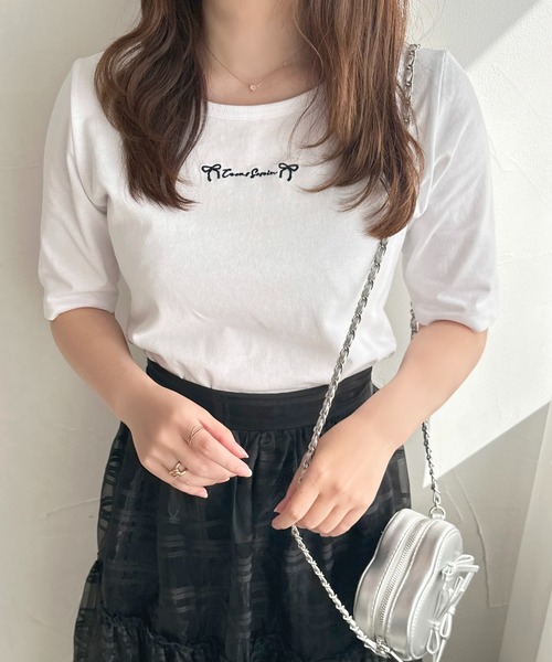 apres jour（アプレジュール）の「ロゴリボン刺繍Tシャツ【ZOZOTOWN限定アイテム】（Tシャツ/カットソー・レディース・ホワイト系その他/オフホワイト/ブラック・X-LARGE/フリー）」の6枚目の写真