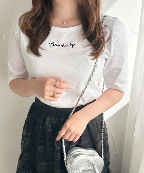 apres jour（アプレジュール）の「ロゴリボン刺繍Tシャツ【ZOZOTOWN限定アイテム】（Tシャツ/カットソー・レディース・ホワイト系その他/オフホワイト/ブラック・X-LARGE/フリー）」の7枚目の写真