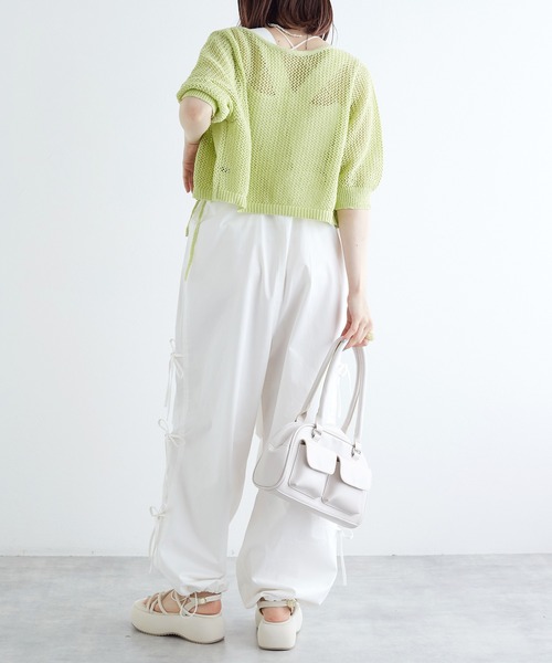 w closet（ダブルクローゼット）の「サイドリボンパラシュートパンツ（カーゴパンツ・レディース・ピンク/ホワイト系その他/カーキ/オフホワイト・FREE）」の7枚目の写真