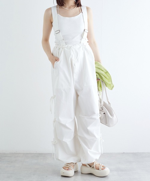 w closet（ダブルクローゼット）の「サイドリボンパラシュートパンツ（カーゴパンツ・レディース・ピンク/ホワイト系その他/カーキ/オフホワイト・FREE）」の12枚目の写真