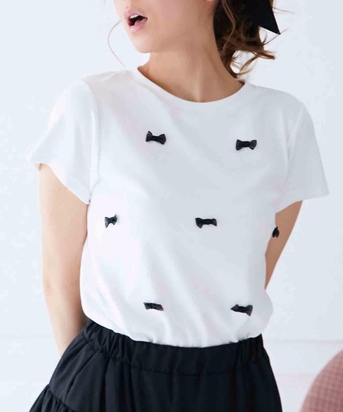 M y u(ミュー)の「プチリボンTシャツ(Tシャツ/カットソー・レディース・ブラック×ホワイト/ホワイト×ブラック/ブラック/ホワイト・SMALL/MEDIUM/LARGE)」の3枚目の写真