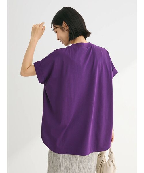 Green Parks(グリーンパークス)の「汗染み防止プチハイネックプルオーバー(Tシャツ/カットソー・レディース・パープル/グレイッシュベージュ/ブラック/グレー系その他/オフホワイト・FREE)」の6枚目の写真