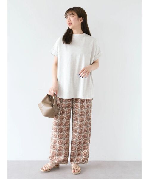 Green Parks(グリーンパークス)の「汗染み防止プチハイネックプルオーバー(Tシャツ/カットソー・レディース・パープル/グレイッシュベージュ/ブラック/グレー系その他/オフホワイト・FREE)」の21枚目の写真