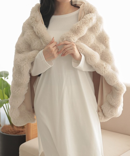 ALTROSE（アルトローズ）の「もこもこ 立体 ぽこぽこ ボア ひざ掛け クラウド（ブランケット・レディース・ピンク/ベージュ/アイボリー/グレー・FREE）」の7枚目の写真