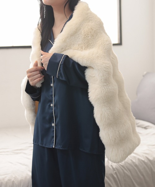 ALTROSE（アルトローズ）の「もこもこ 立体 ぽこぽこ ボア ひざ掛け クラウド（ブランケット・レディース・ピンク/ベージュ/アイボリー/グレー・FREE）」の16枚目の写真