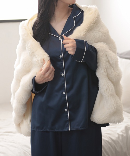 ALTROSE（アルトローズ）の「もこもこ 立体 ぽこぽこ ボア ひざ掛け クラウド（ブランケット・レディース・ピンク/ベージュ/アイボリー/グレー・FREE）」の17枚目の写真