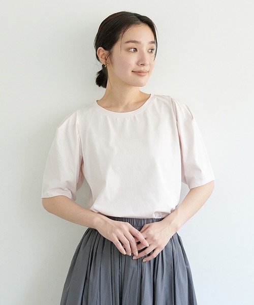 CROSS FUNCTION(クロスファンクション)の「《接触冷感・抗菌防臭》きれいめパフスリーブTシャツ【CF/クロスファンクション】(Tシャツ/カットソー・レディース・オフホワイト/ライトピンク/ライトベージュ・M/L)」の11枚目の写真
