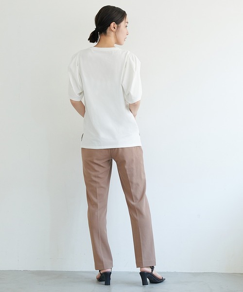 CROSS FUNCTION(クロスファンクション)の「《接触冷感・抗菌防臭》きれいめパフスリーブTシャツ【CF/クロスファンクション】(Tシャツ/カットソー・レディース・オフホワイト/ライトピンク/ライトベージュ・M/L)」の21枚目の写真