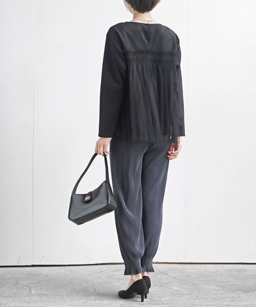 rps(アールピーエス)の「裾シャーリングカットプリーツパンツ(その他パンツ・レディース・ブラック/チャコールグレー・フリー)」の5枚目の写真