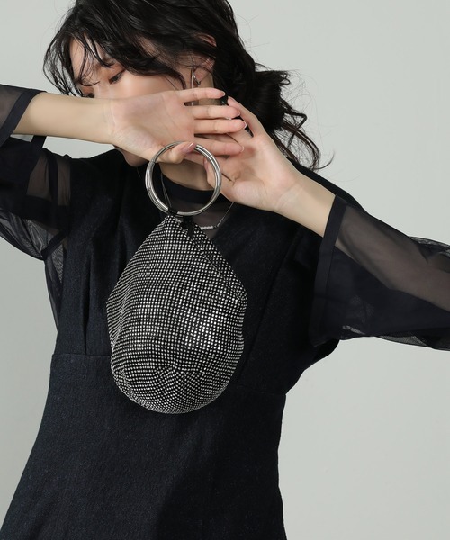 Kana（カナ）の「リングハンドル キラキラ ビジュー トライアングルバッグ 結婚式 お呼ばれ オケージョン デイリー（ハンドバッグ・レディース・ブラック/シルバー/ブラック×シルバー・フリー）」の3枚目の写真