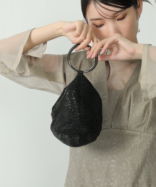 Kana（カナ）の「リングハンドル キラキラ ビジュー トライアングルバッグ 結婚式 お呼ばれ オケージョン デイリー（ハンドバッグ・レディース・ブラック/シルバー/ブラック×シルバー・フリー）」の7枚目の写真
