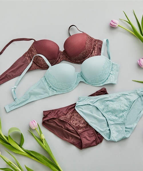 AMOSTYLE BY Triumph(アモスタイルバイトリンプ)の「Daily AMOSTYLE スムースブラ (コンフィーレース)【Eカップ】 AMST518 WHU + Mini JX(ブラ&ショーツ・レディース・ブラック/パープル/ベージュ/グリーン/ブラウン/ライトブルー・E65/E70/E75)」の12枚目の写真