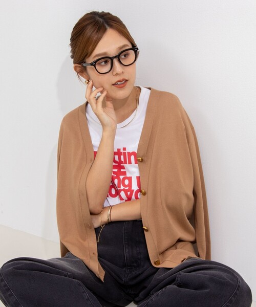 Rie Miller（リエミラー）の「《手洗い可能》金ボタンVネック