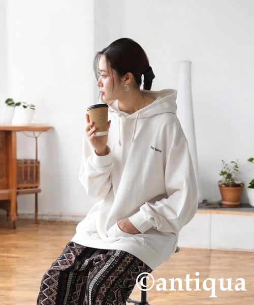 antiqua(アンティカ)の「裏毛ロゴパーカー(パーカー・レディース・ブラック/ホワイト・P/R)」の6枚目の写真