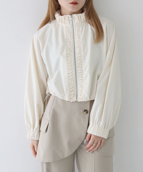 CLEIO（クレイオ）の「【CLEIO】スタンドカラーナイロンブルゾン/STAND COLLAR NYLON BLOUSON/922-12616（ナイロンジャケット・レディース・ベージュ/アイボリー/ブラック・FREE）」の4枚目の写真