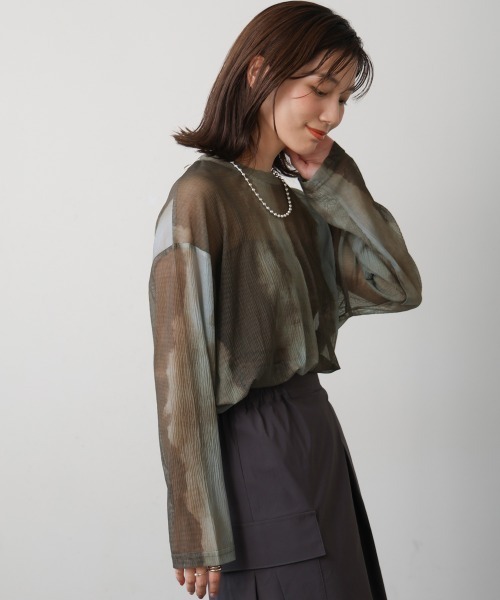 Bou Jeloud（ブージュルード）の「オーバーサイズニュアンスシアートップス（Tシャツ/カットソー・レディース・ブラウン/ネイビー・FREE）」の7枚目の写真